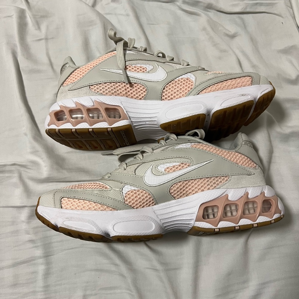 nike zoom air womens sneakers
